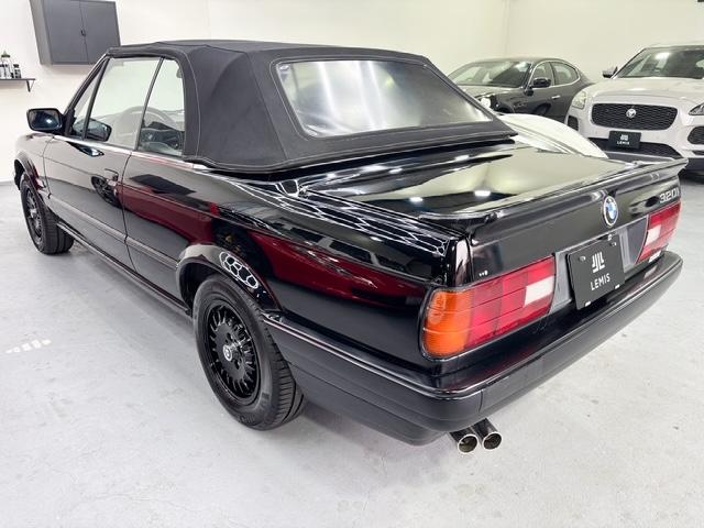 BMW 3シリーズ 320iカブリオーレ　E30カブリオレファイナルモデル