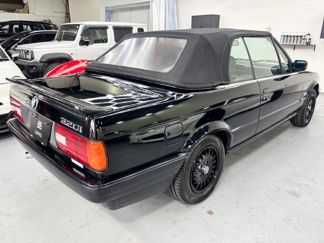BMW 3シリーズ 320iカブリオーレ　E30カブリオレファイナルモデル